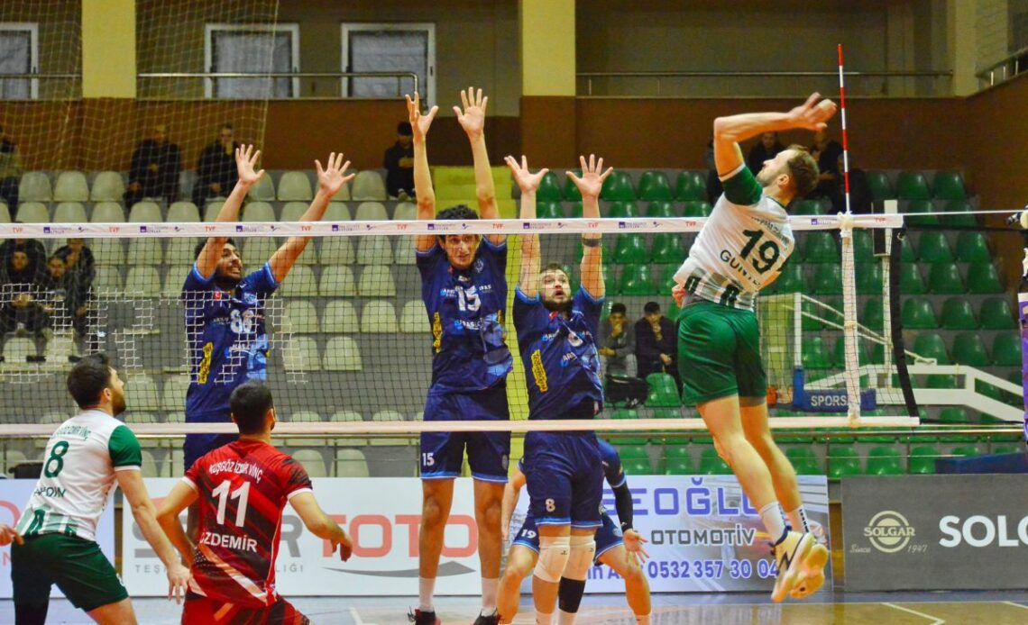 WorldofVolley :: TUR M: Arkas Spor Triumphs Over Kuşgöz İzmir Vinç Akkuş Belediye in Thrilling Match