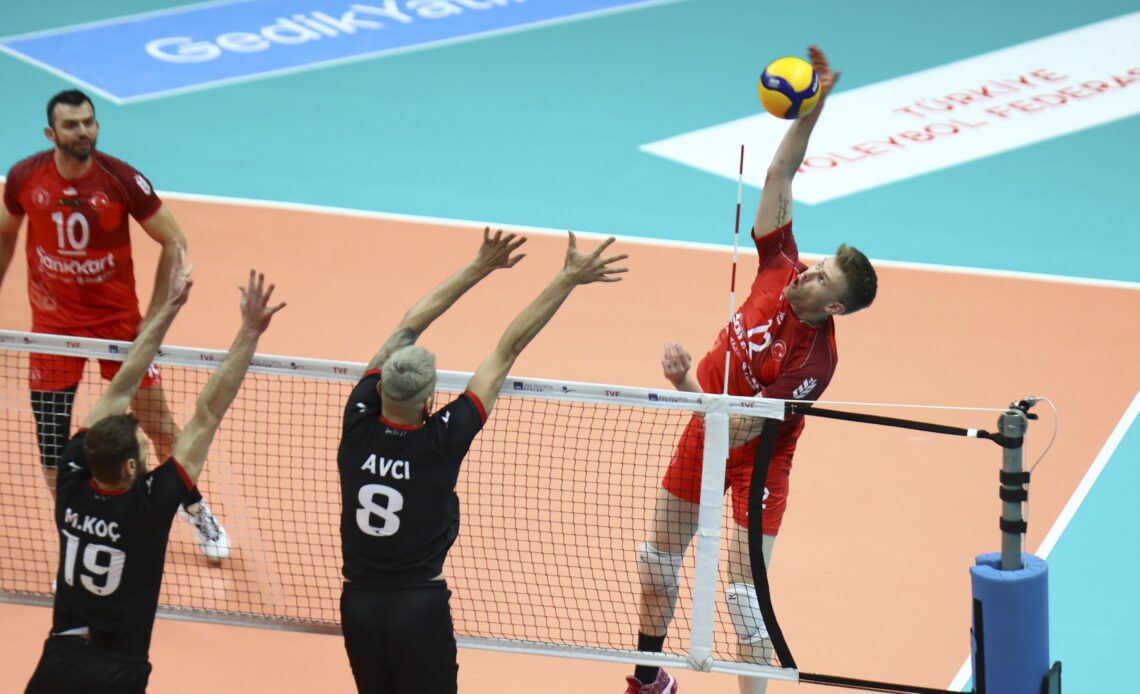 WorldofVolley :: TUR M: Round 21 of the AXA Sigorta Efeler Ligi Wraps Up with Exciting Matches