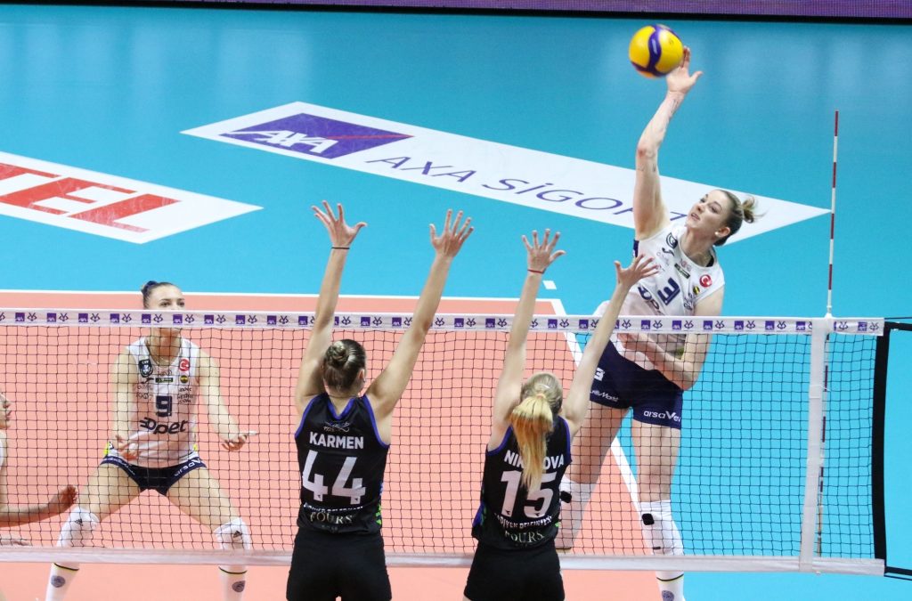 WorldofVolley :: TUR W: AXA Sigorta Cup Quarterfinals Conclude, Semifinalists Announced