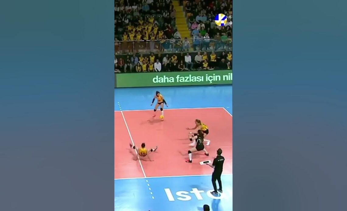 Human Pinball, but what an effort! #volleyball #europeanvolleyball #sports