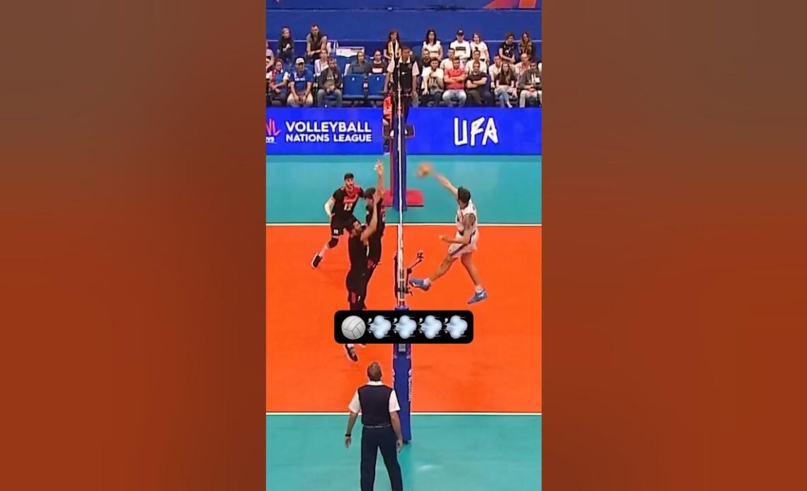 NEVER SAW A BALL THIS FAST 🏐💨 #volleyballworld