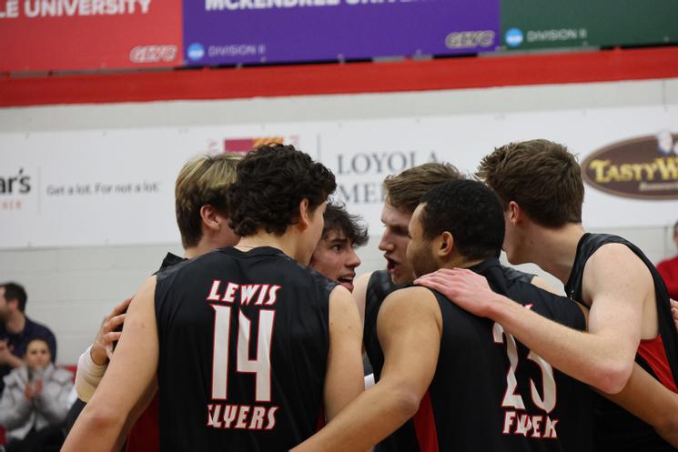 No. 14 Lewis Men's Volleyball Swept by No. 3 Hawai'i Thursday