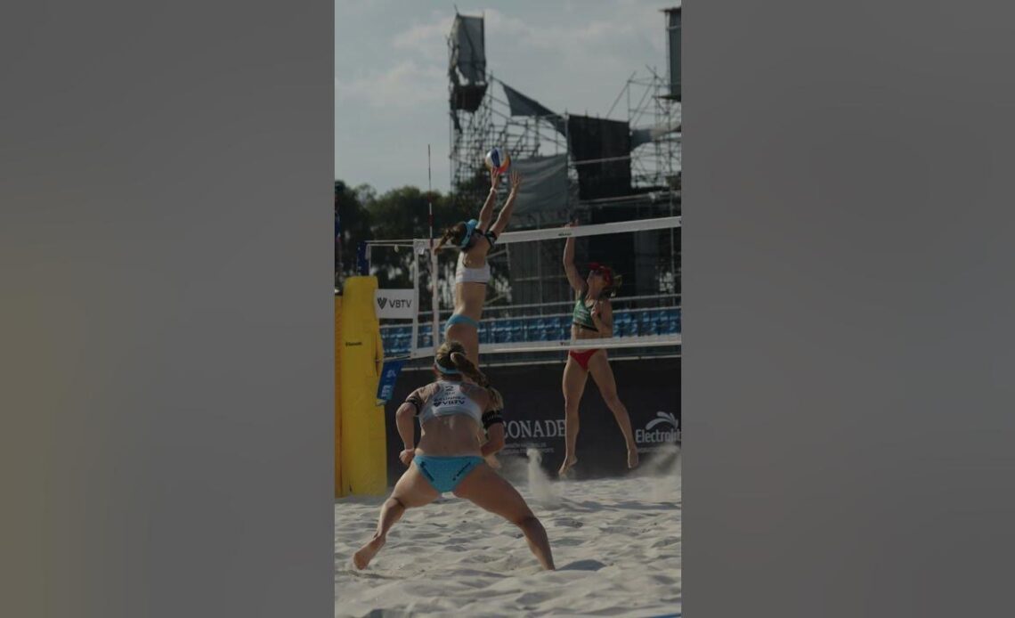 Crazy beach volleyball defense | beach volleyball highlights