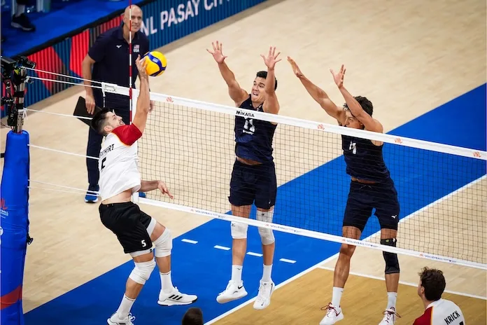 USA men stay in Volleyball Nations League contention; women ousted