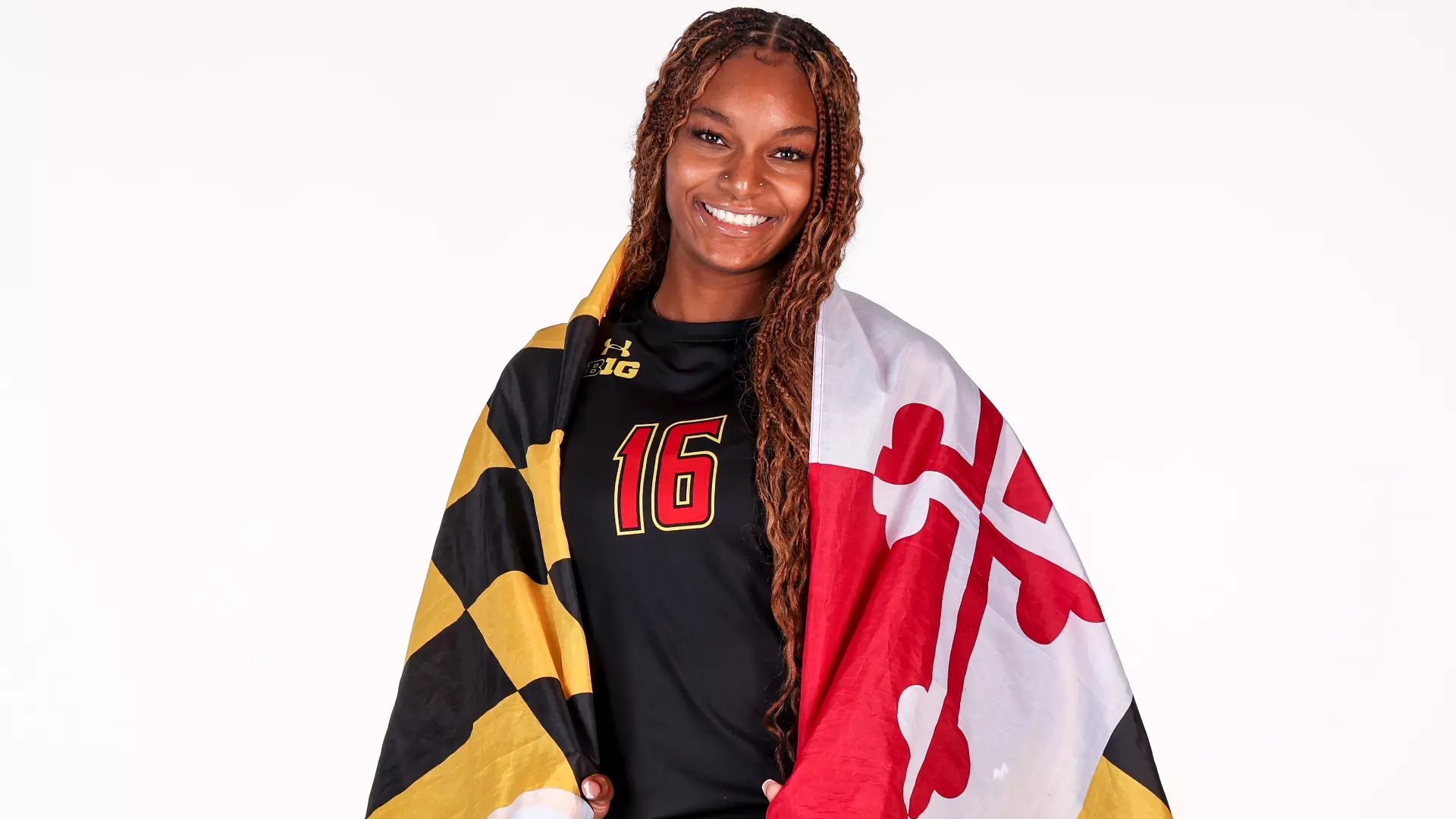 Sydney Bryant posed with Maryland flag