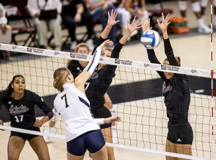 Volleyball Today: Auburn, WMU notch upsets; 33 kills for Temple's Davenport