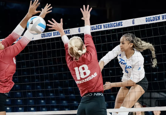 Volleyball Today: San Diego, Arkansas notch NCAA upsets; Wisconsin hires Carlini