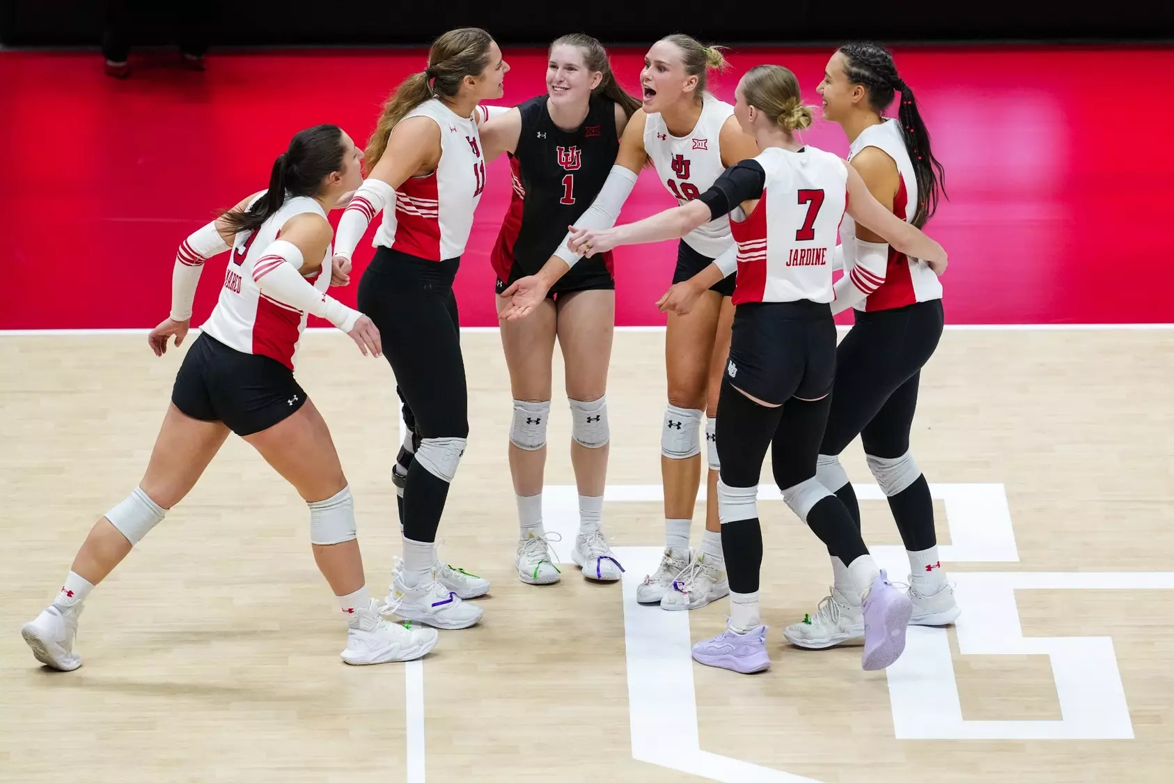 #17 Utah Volleyball Closes Out Regular Season at Iowa State