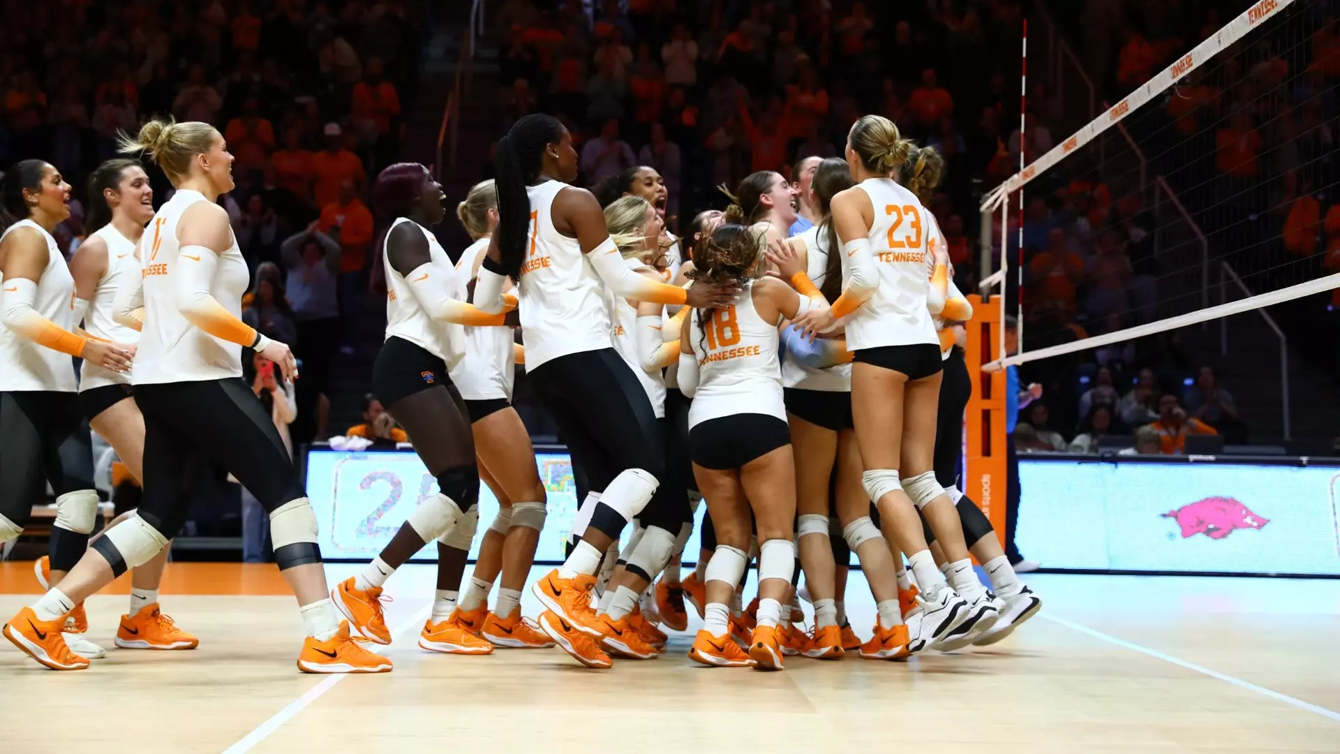 Granberry’s Impressive Night Guides Lady Vols to Sweep Over Arkansas