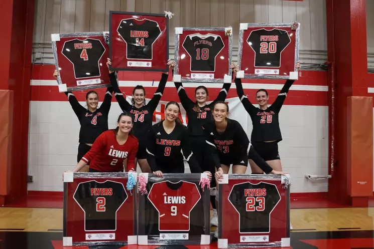 Lewis Women's Volleyball Celebrates Senior Day With Win Over Illinois-Springfield